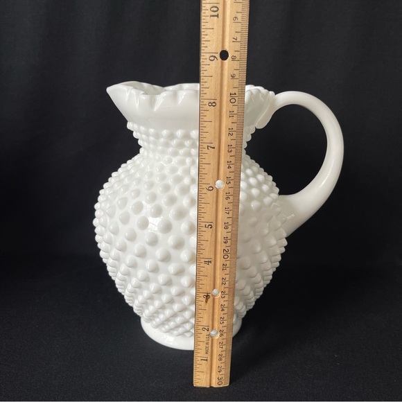 Pitcher - Fenton Hobnail Milk Glass - Vintage - Picture 6 of 8